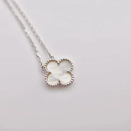 [LUCKY LOVE]CLOVER  15MM WHITE MOTHER-OF-PEARL SILVER
