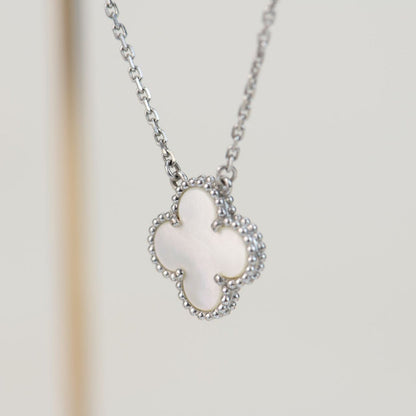 [LUCKY LOVE]CLOVER  15MM WHITE MOTHER-OF-PEARL SILVER