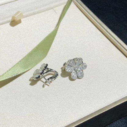 [LUCKY LOVE]FRIVOLE SILVER FLOWER DIAMOND EARRINGS