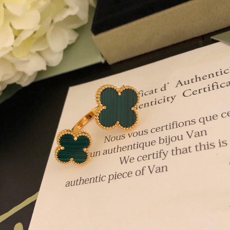 [LUCKY LOVE]CLOVER BETWEEN THE FINGER RING