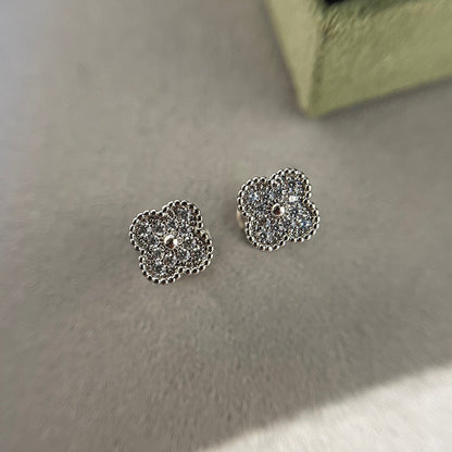 [LUCKY LOVE]CLOVER MINI DIAMOND STUD EARRINGS