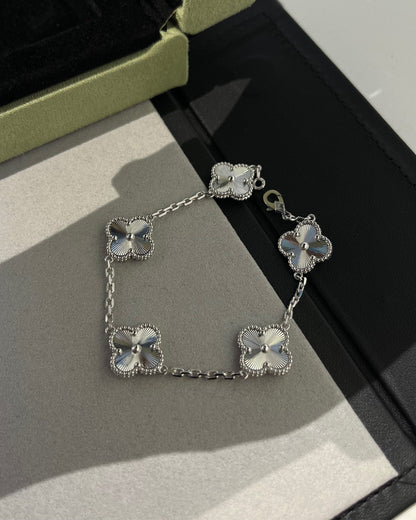 [LUCKY LOVE] CLOVER 5 MOTIF LASER BRACELET COLLECTION